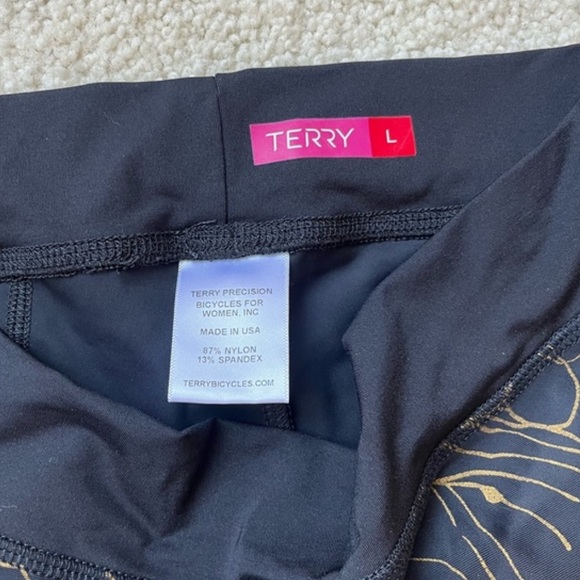 Like new Terry bike cycling shorts size large. - Picture 4 of 11